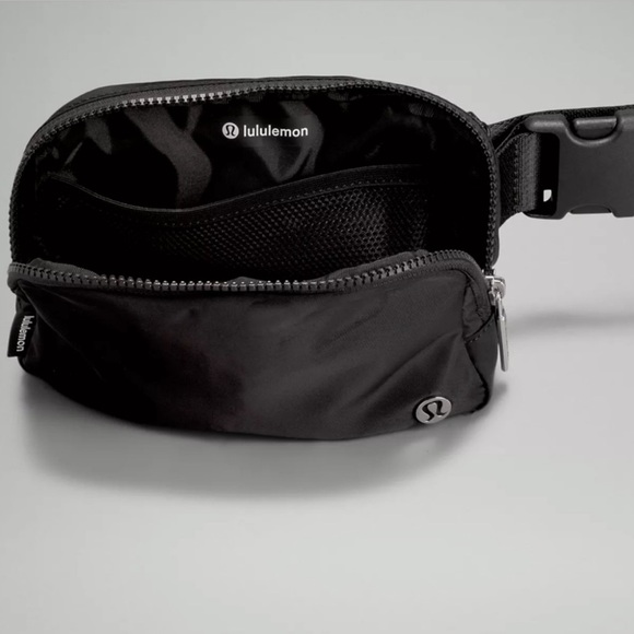 lululemon athletica Bags Lululemon Everywhere Belt Bag Wordmark